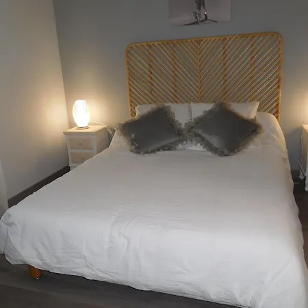 Holiday home Maison Typique Avec Jardin, Pres Chemin Historique Et Loisirs - Animaux Acceptes - Fr-1-611-30