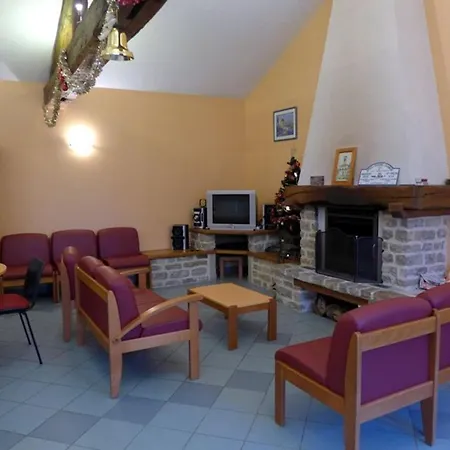 Maison Typique Avec Jardin, Pres Chemin Historique Et Loisirs - Animaux Acceptes - Fr-1-611-30